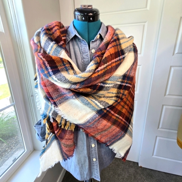 STEVE MADDEN OVERSIZE BLANKET SCARF SHAWL WRAP RUST CREAM GOLD FRINGE WOMEN OS - Picture 1 of 14